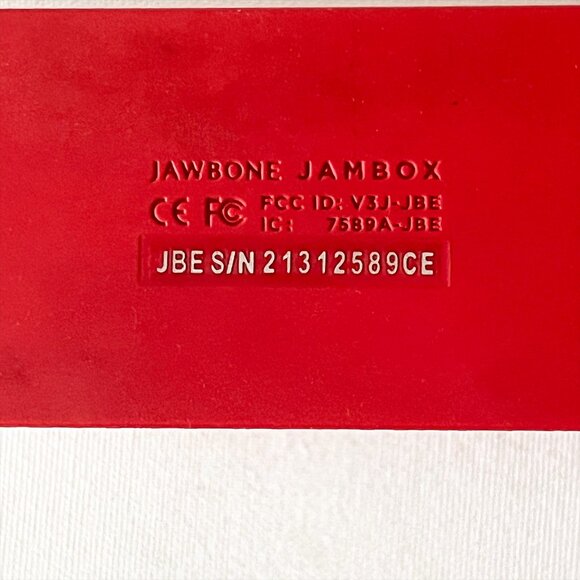 Jawbone Jambox Wireless Bluetooth Speaker Red with Charging Cable - Picture 3 of 4
